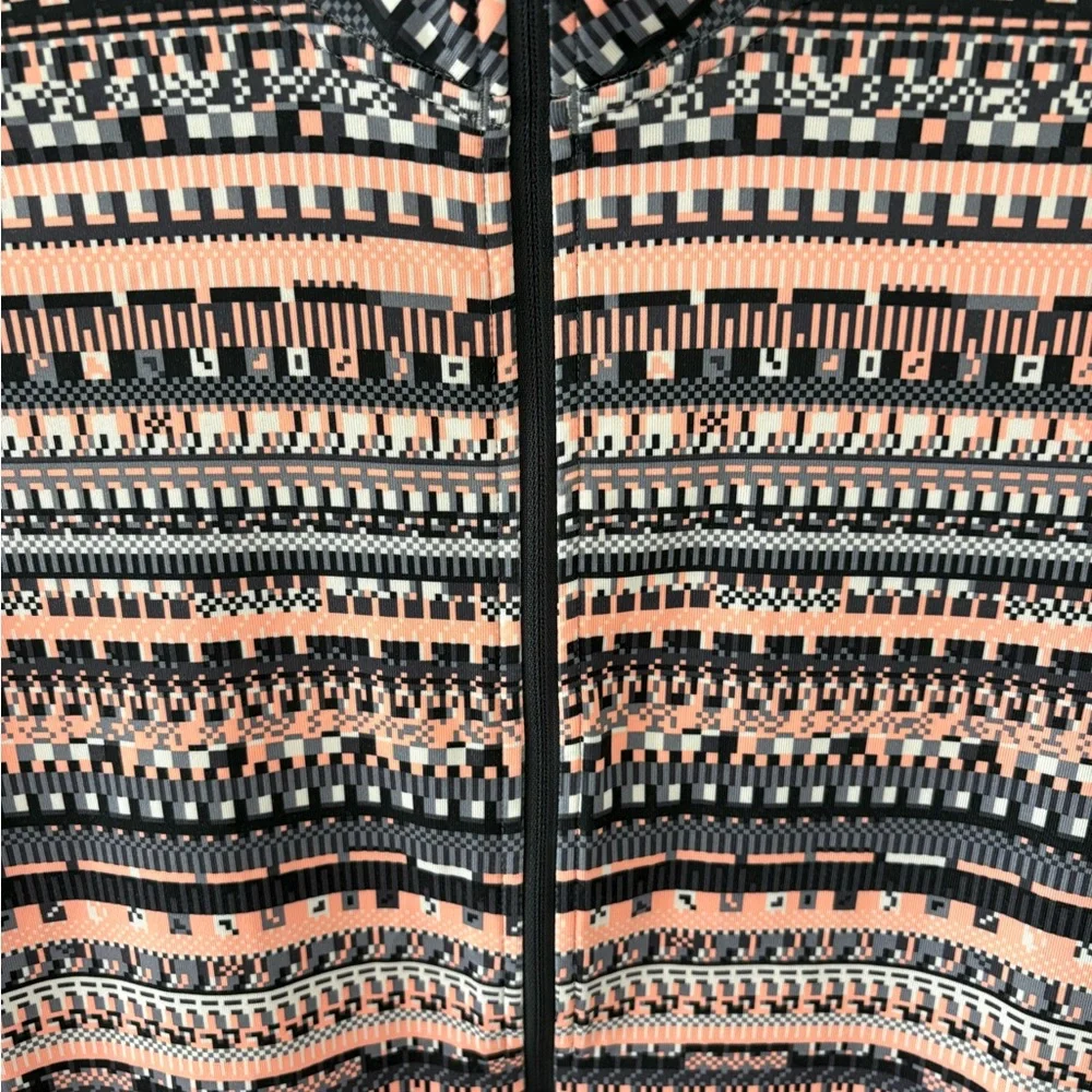 Nike Pro Hyperwarm Aztec Print Half Zip Pullover. Size Medium.